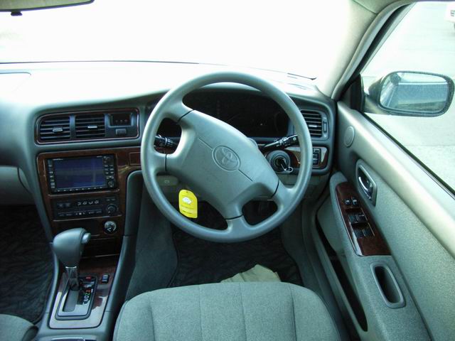 1999 Toyota Mark II Pictures