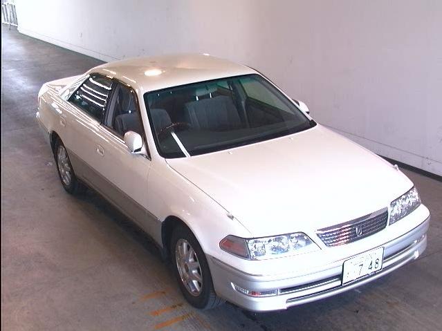 1999 Toyota Mark II Photos