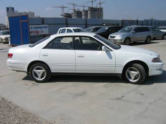 1999 Toyota Mark II Photos