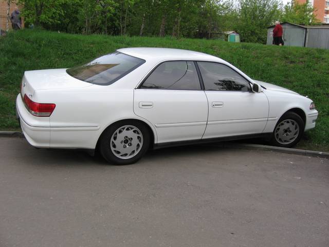 2000 Toyota Mark II