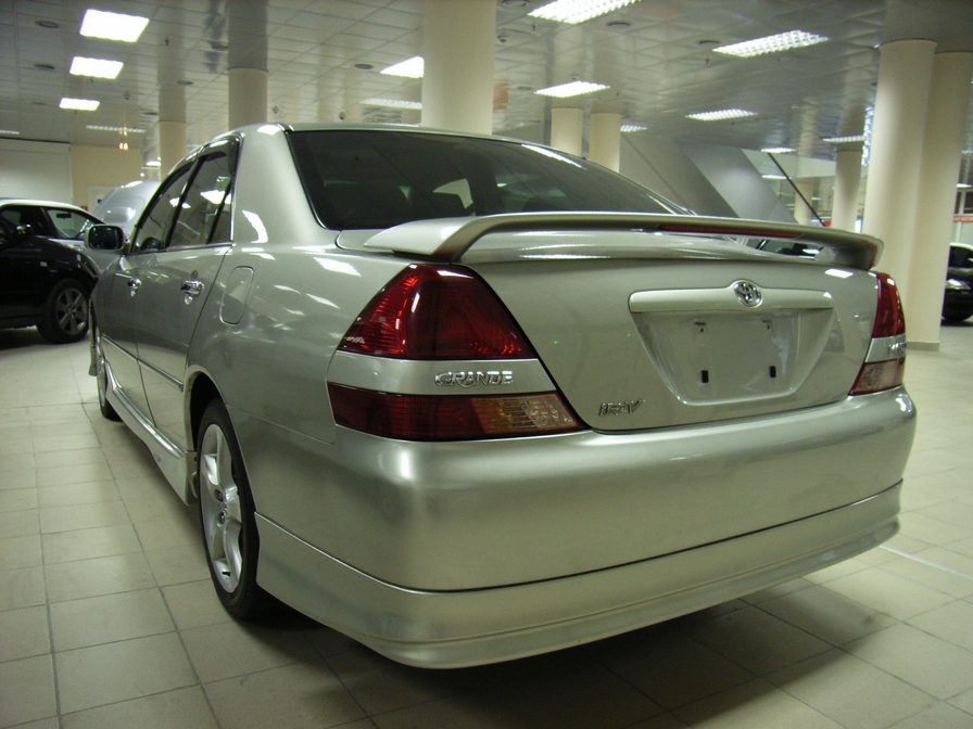 2000 Toyota Mark II Pictures