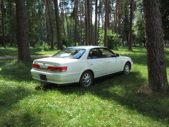 2000 Toyota Mark II Pictures