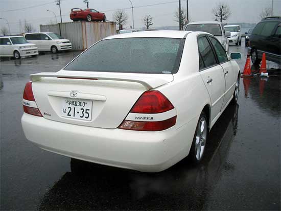 2000 Toyota Mark II Photos