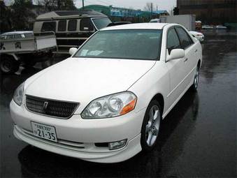 2000 Toyota Mark II Images