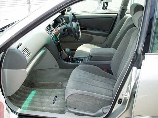 2000 Toyota Mark II Images
