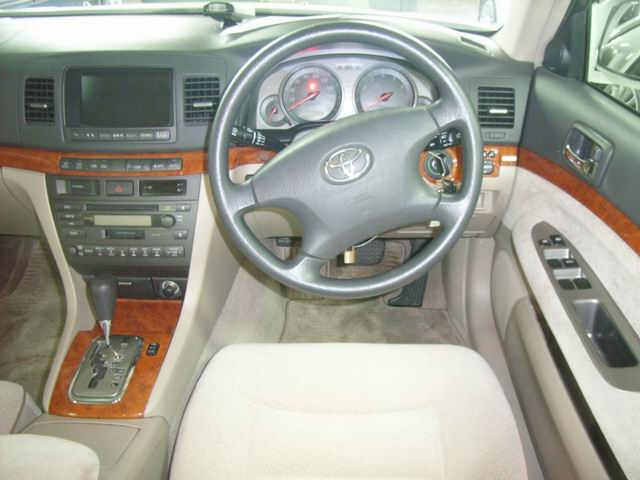2000 Toyota Mark II Photos