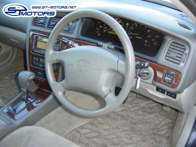 2000 Toyota Mark II Pictures