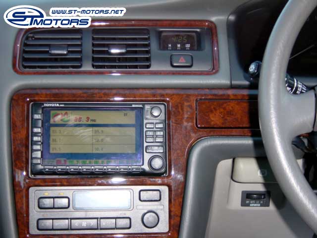 2000 Toyota Mark II Photos
