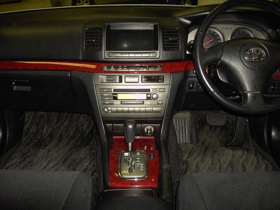 2000 Toyota Mark II Photos