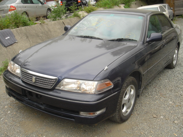 2000 Toyota Mark II Photos