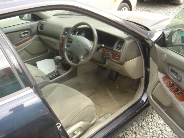 2000 Toyota Mark II Photos