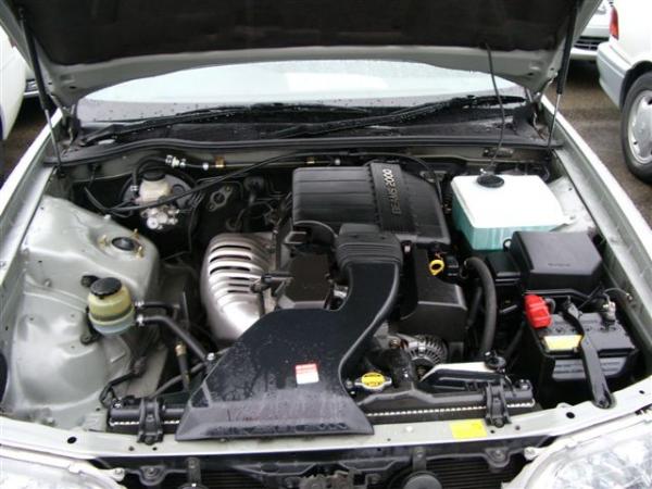 2000 Toyota Mark II Pictures