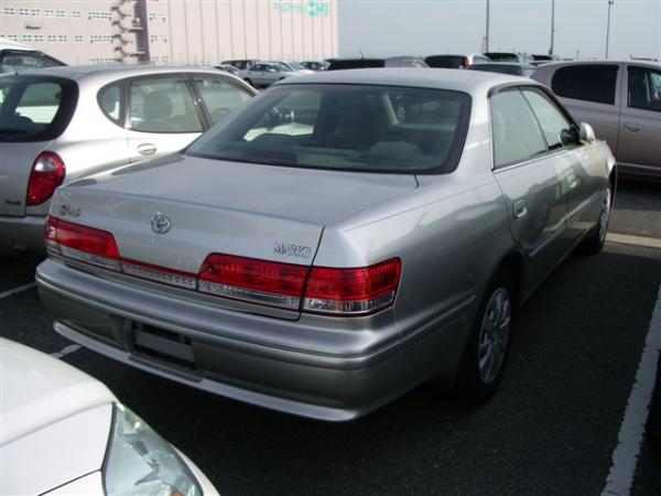 2000 Toyota Mark II Photos