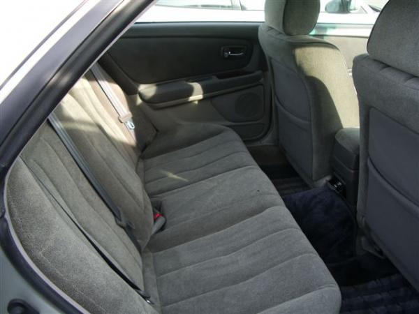 2000 Toyota Mark II Pictures