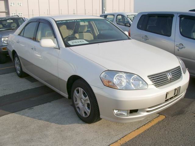 2000 Toyota Mark II Pictures