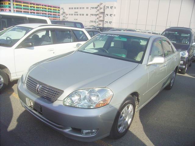 2000 Toyota Mark II Photos