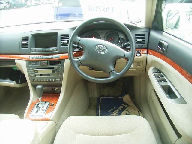 2000 Toyota Mark II Photos