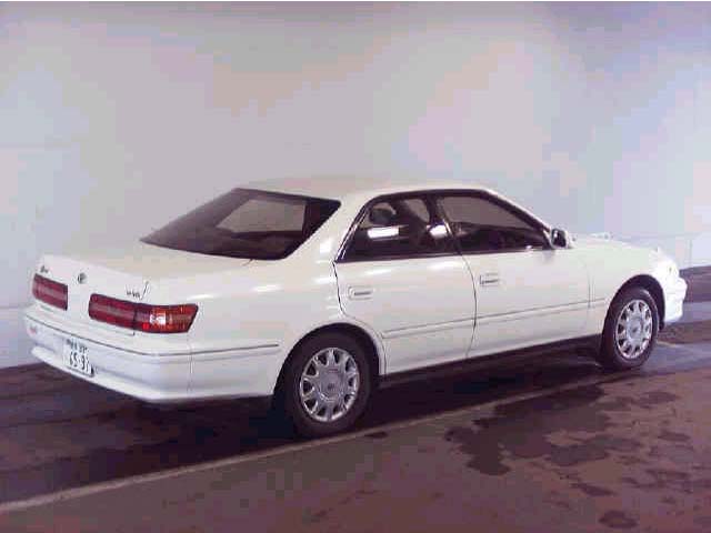 2000 Toyota Mark II Pictures