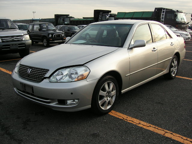 2000 Toyota Mark II Pictures