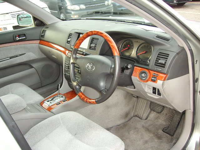 2000 Toyota Mark II Pictures