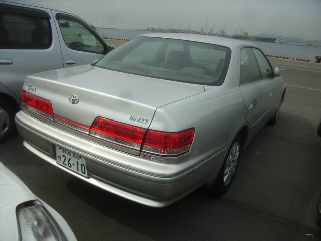 2000 Toyota Mark II Photos