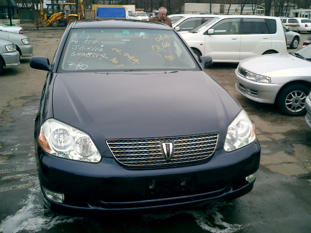 2000 Toyota Mark II Pictures