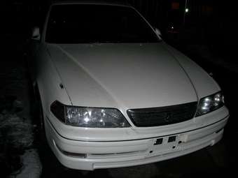 2000 Toyota Mark II Pictures