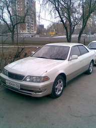 2000 Toyota Mark II Photos