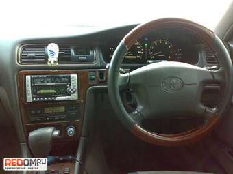 2000 Toyota Mark II Pictures