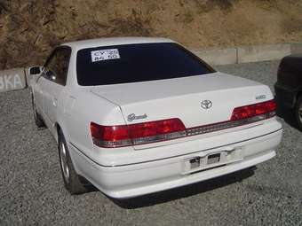 2000 Toyota Mark II Photos