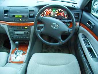 2000 Toyota Mark II Photos