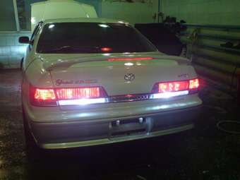 2000 Toyota Mark II Pictures