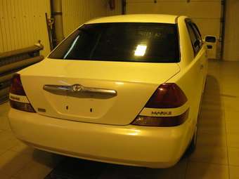 2000 Toyota Mark II Pictures