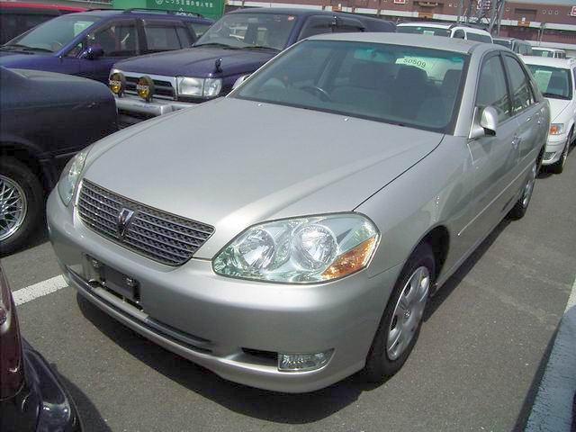 2001 Toyota Mark II Photos
