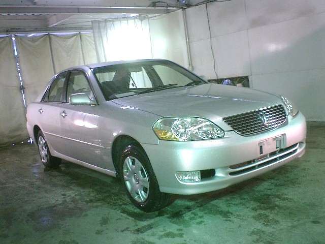 2001 Toyota Mark II Photos