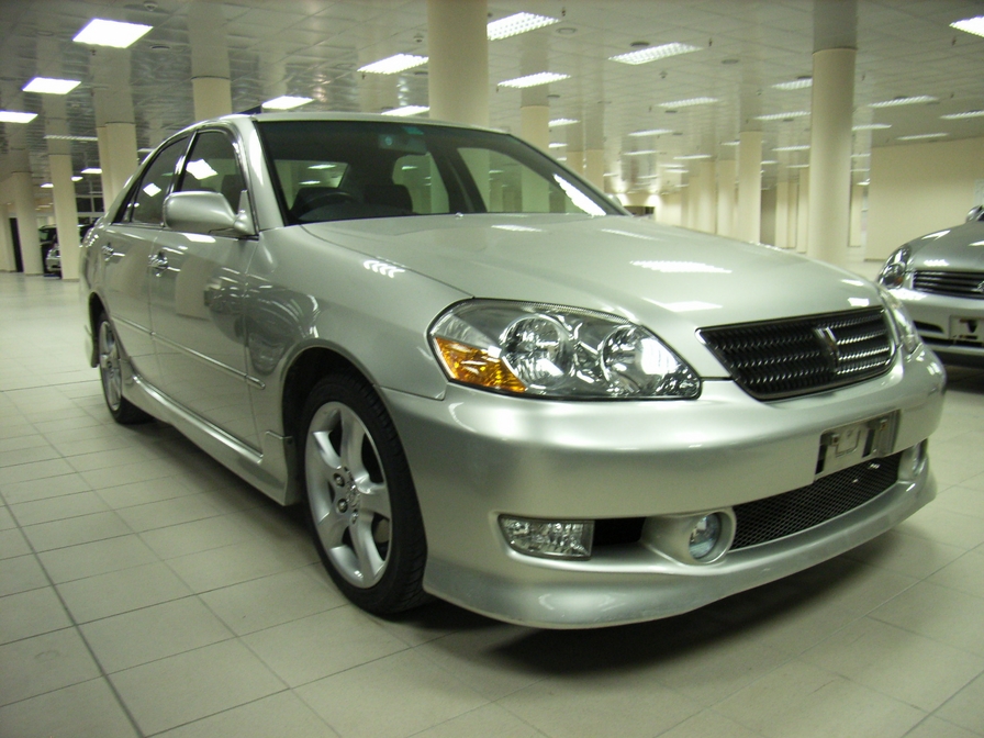 2001 Toyota Mark II Pictures