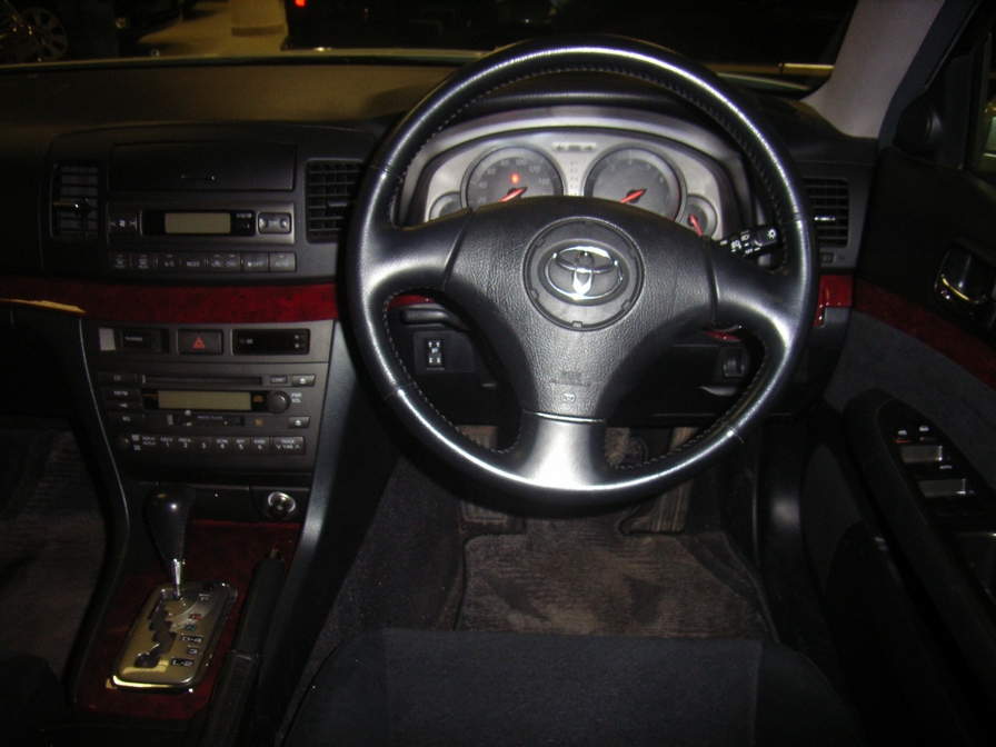 2001 Toyota Mark II Pictures