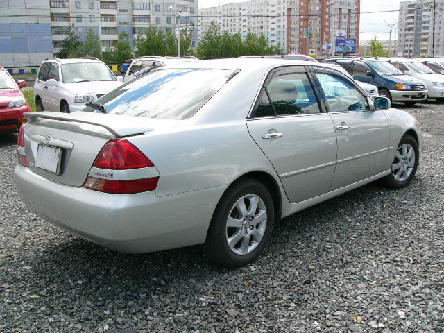 2001 Toyota Mark II Photos
