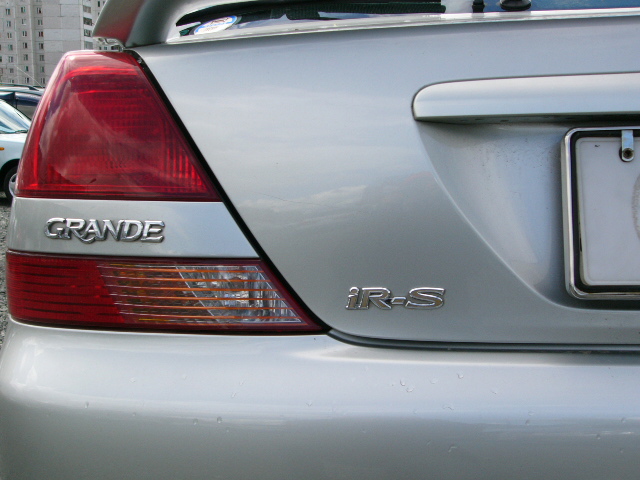 2001 Toyota Mark II Photos