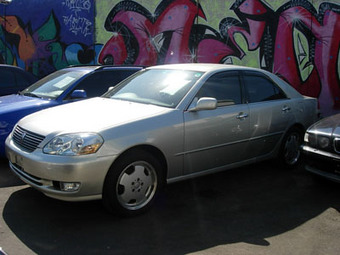 2001 Toyota Mark II Pictures