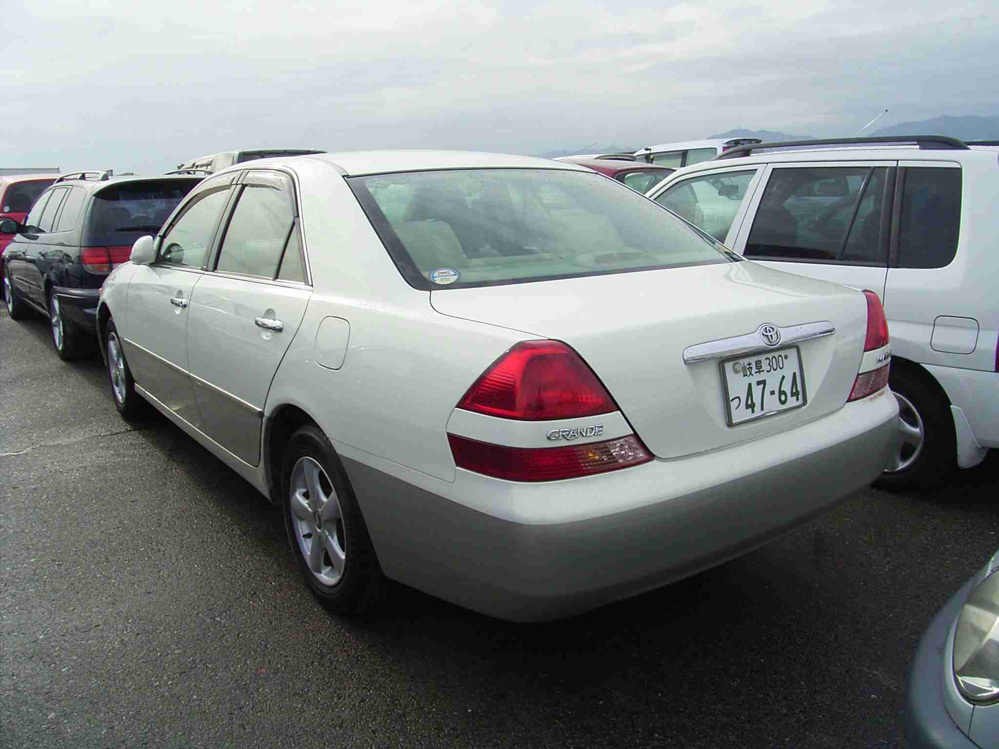 2001 Toyota Mark II Images