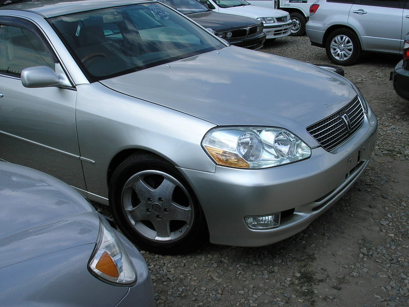 2001 Toyota Mark II Images