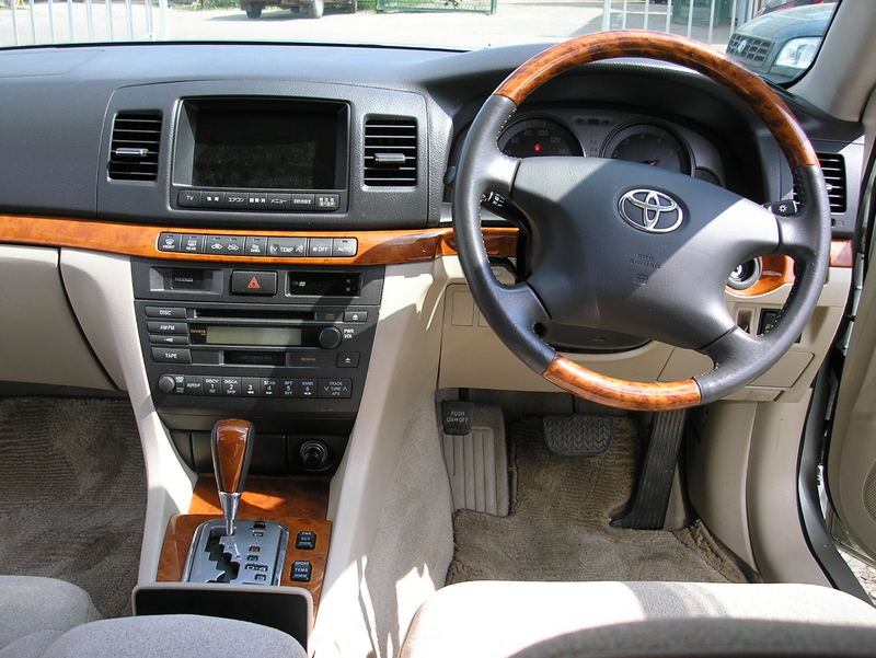 2001 Toyota Mark II Pictures