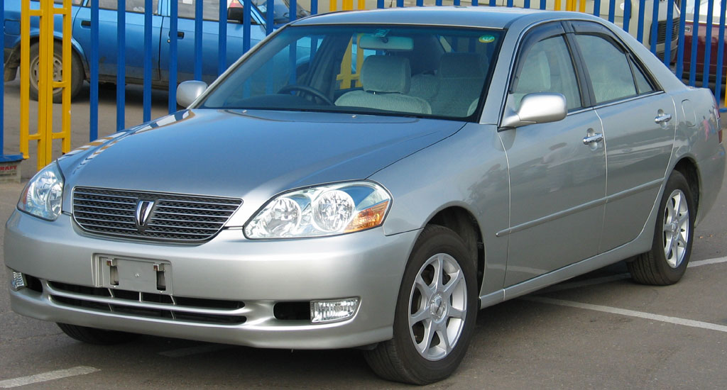 2001 Toyota Mark II Photos