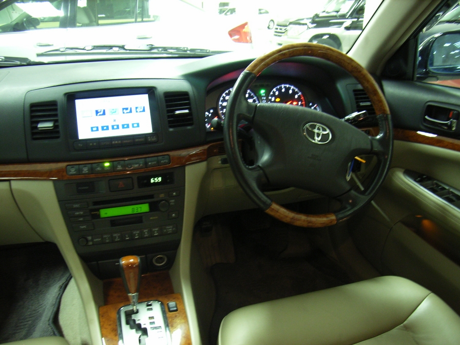 2001 Toyota Mark II Pictures