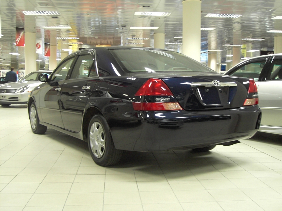 2001 Toyota Mark II Pictures