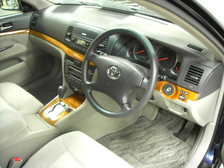 2001 Toyota Mark II Photos
