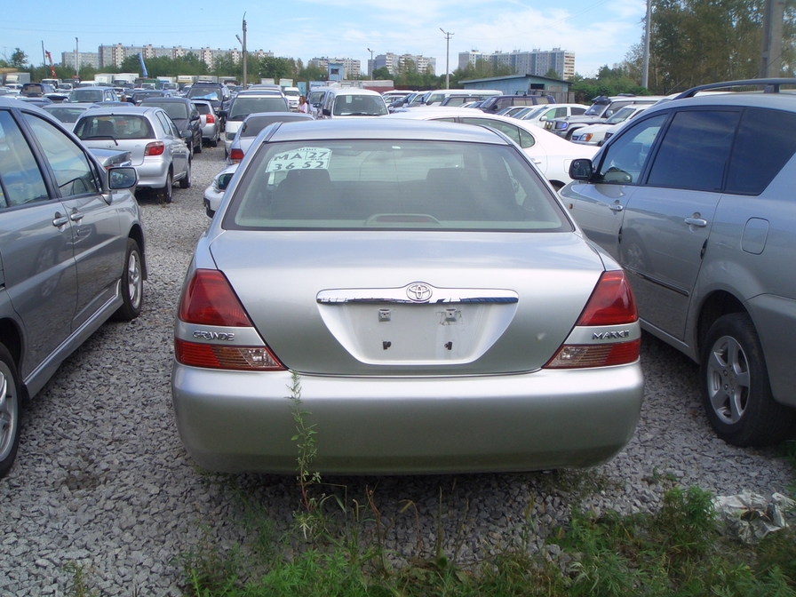 2001 Toyota Mark II Photos