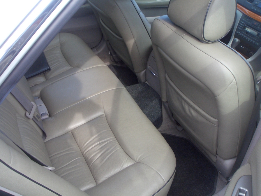 2001 Toyota Mark II Photos
