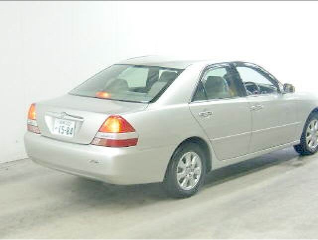 2001 Toyota Mark II Pictures